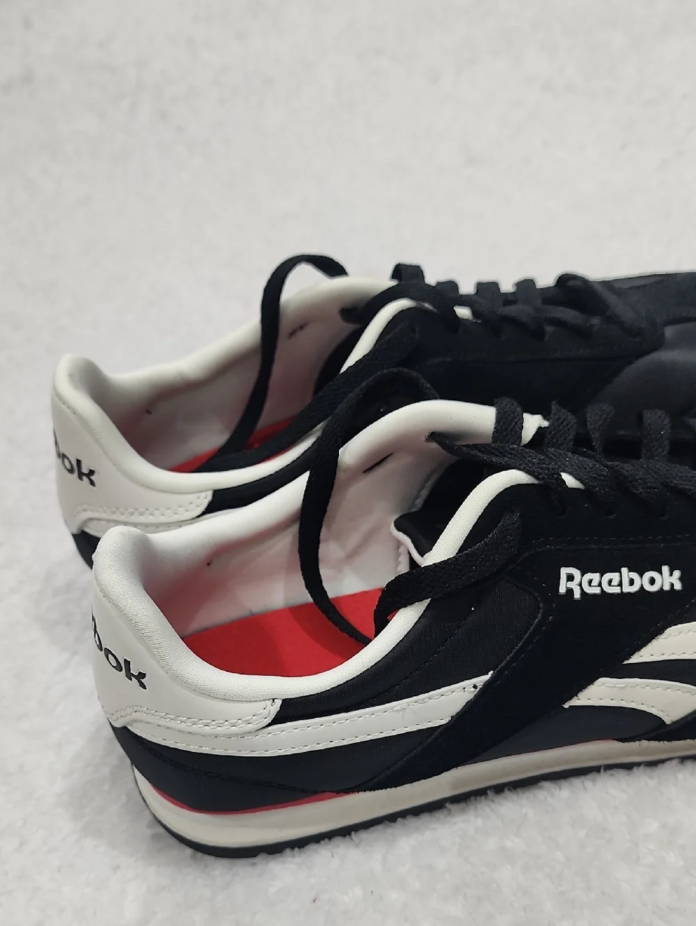 Reebok Women's Fiori Lace Up Sneakers